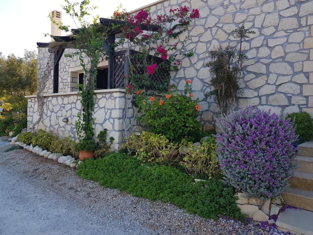 Cottage Du Soleil มากรีเยียลอส ภายนอก รูปภาพ